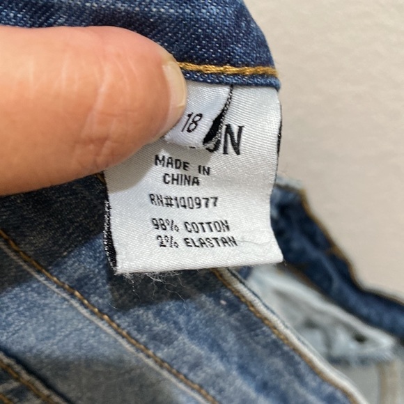 NWOT HUDSON Jeans, 18 - Picture 5 of 5
